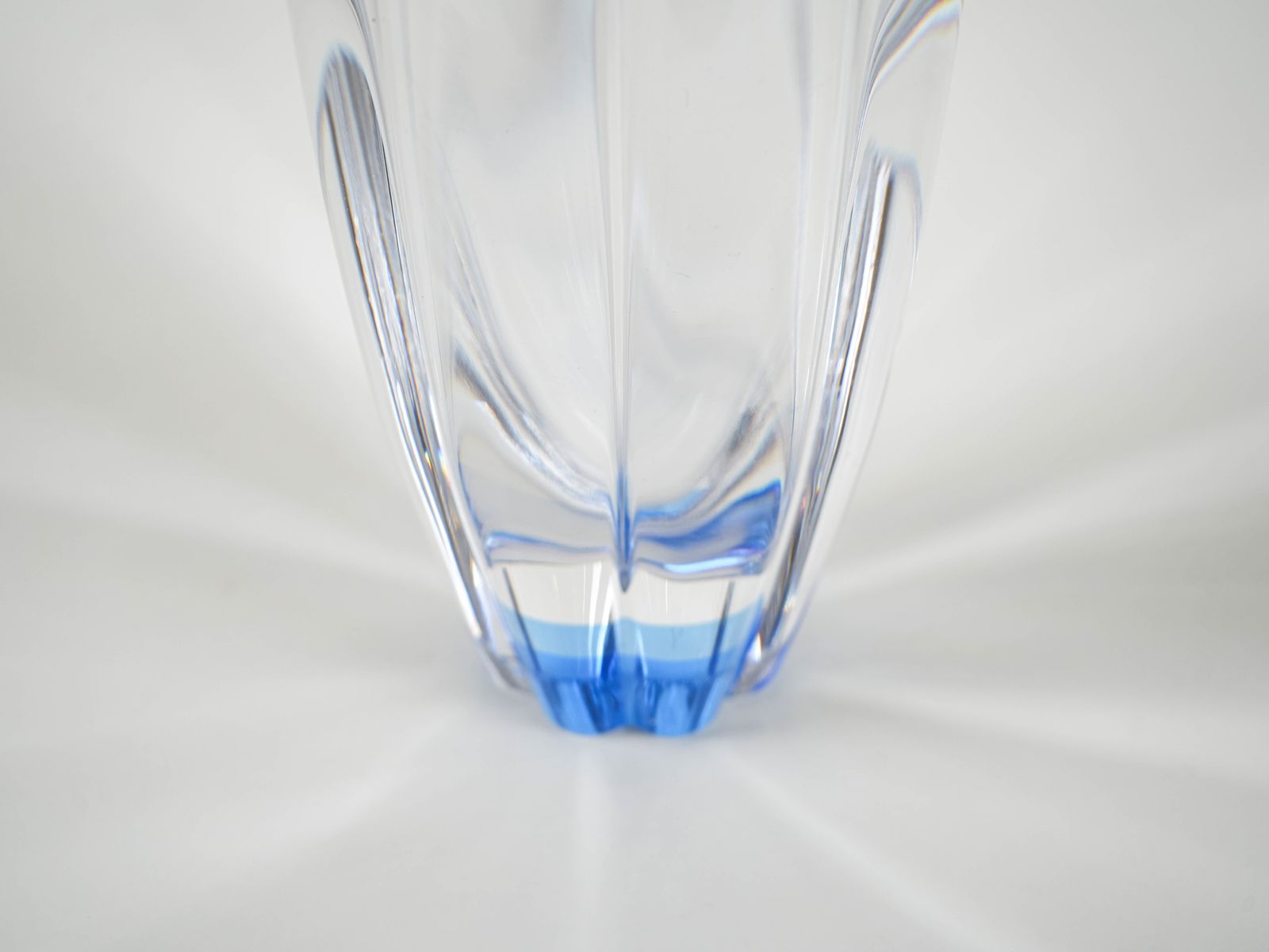 photo for sale Mayflower glazen vaas, Zweeds design, jaren 1960, ontwerper: Jan Johansson, fabrikant: Orrefors