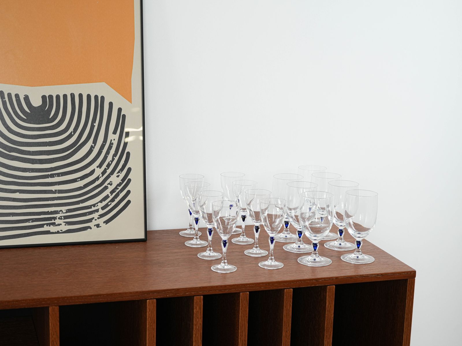 Set Venise Saphir glazen, Frans design, jaren 1970, geproduceerd door Cristal d'Arques photo furniture