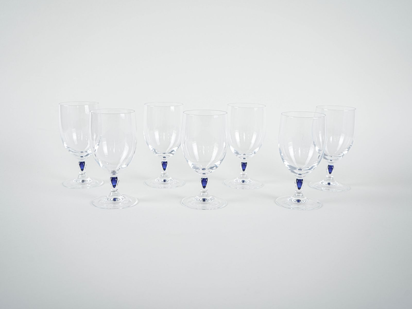 Ensemble de verres Venise Saphir, design français, années 1970, fabriqué par Cristal d'Arques photo Décoration