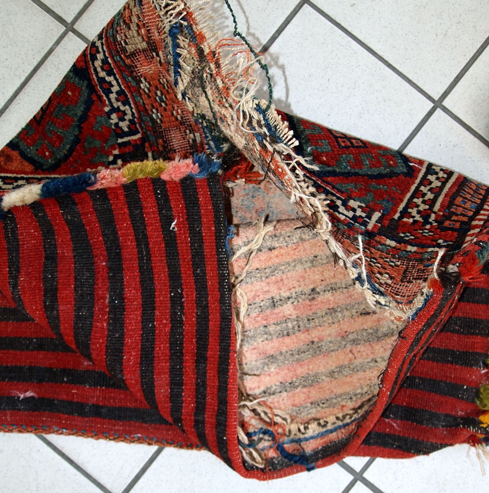 Sac tribal d'époque fait main, motif en losanges - 56 × 73 cm - années 1880 photo vintage