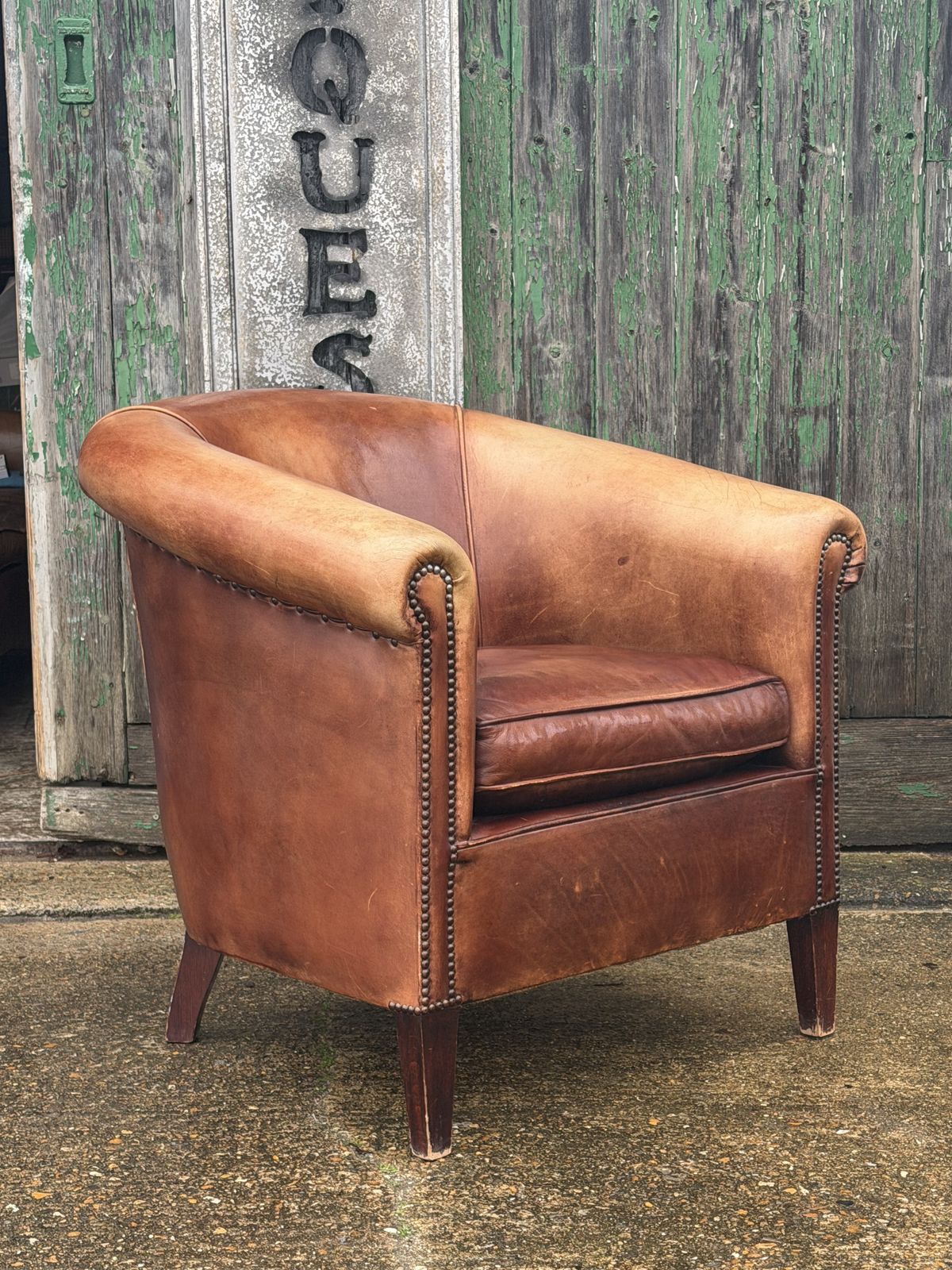 Vintage Leather Club Armchair – Rich Tan Very Good Condition photo furniture