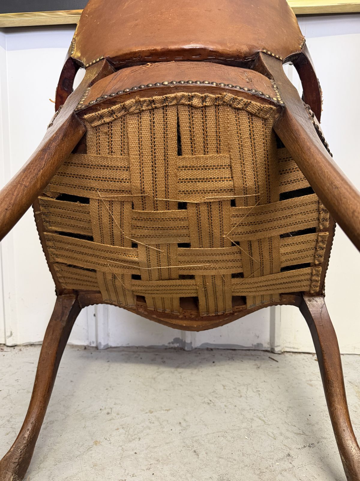 Antique English Leather Armchair C.1900 – Louis XV / Queen Anne Revival photo vinterior