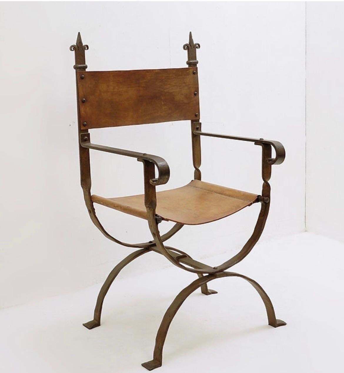 photo vintage Brutalist Curule Armchair In Wrought Iron And Leather, Antique, 1950