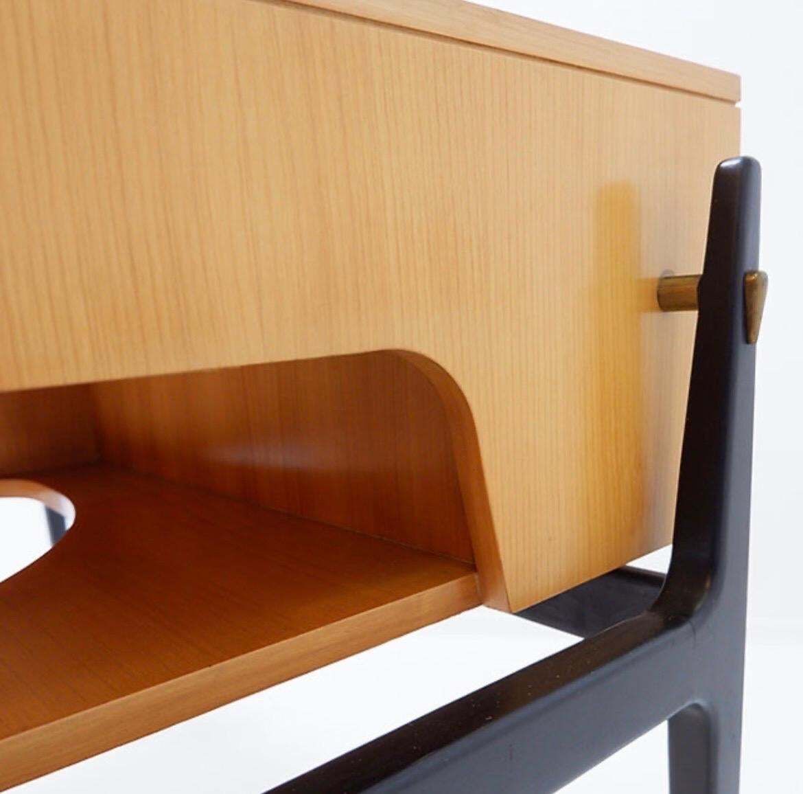 photo vinterior Alfred Hendrickx Style De Coene Desk, Beech Wood, Belgium, 1950