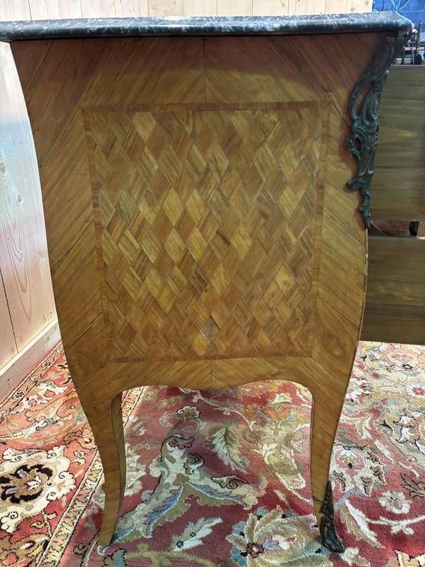 photo furniture Louis XV Style Inlaid Chest Of Drawers