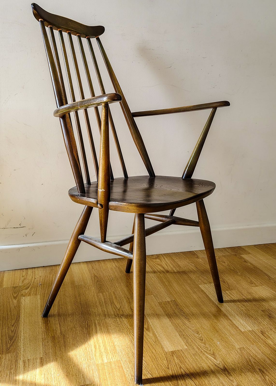 Pair Of Ercol Windsor Goldsmith 369a Carver Chairs – Vintage Mid Century photo for sale