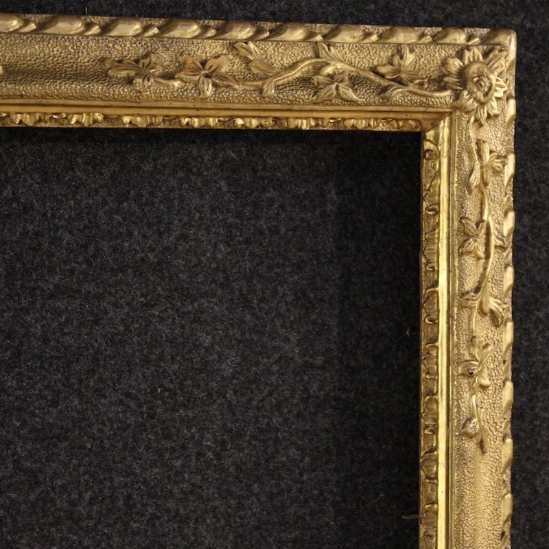 Antieke Vergulde Italiaanse Lijst uit de 19e Eeuw photo for sale