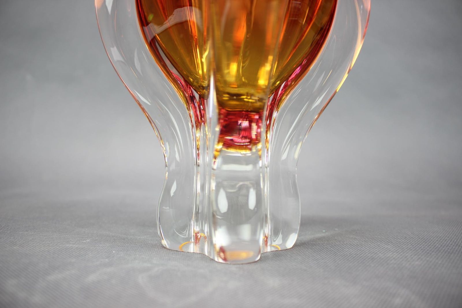 Mid-Century roze en amberkleurige kunstglazen vaas van Josef Hospodka, jaren 1960 photo 370.0