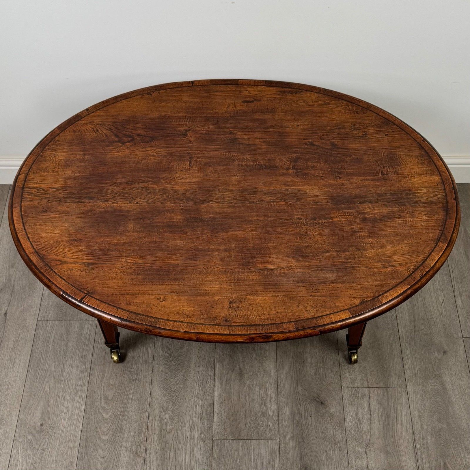 photo furniture Vintage 20th Century Oval Coffee Table In Oak ( Af 5767 )