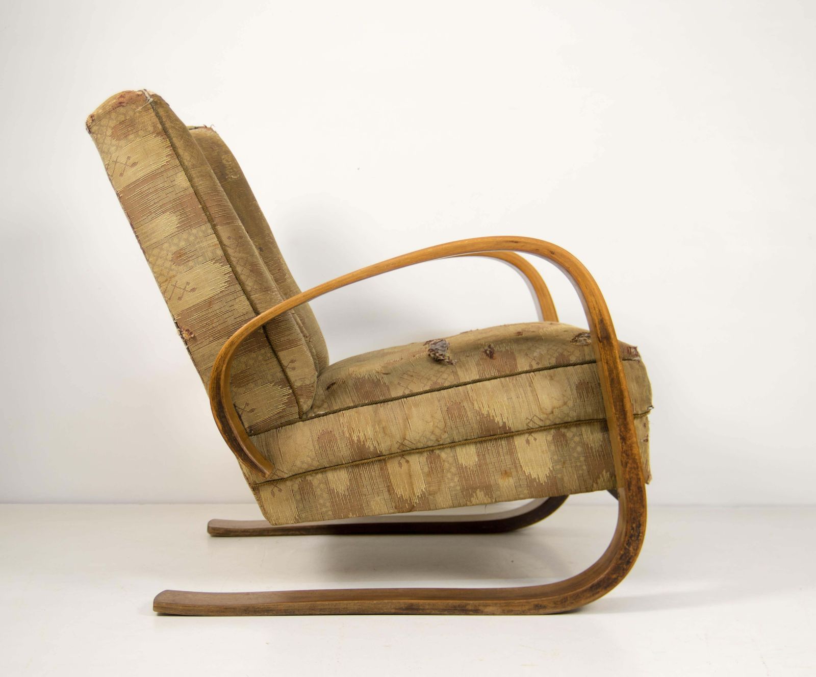 Tank Armchair By Miroslav Navratil, Laminated Bentwood, 1930s photo buy
