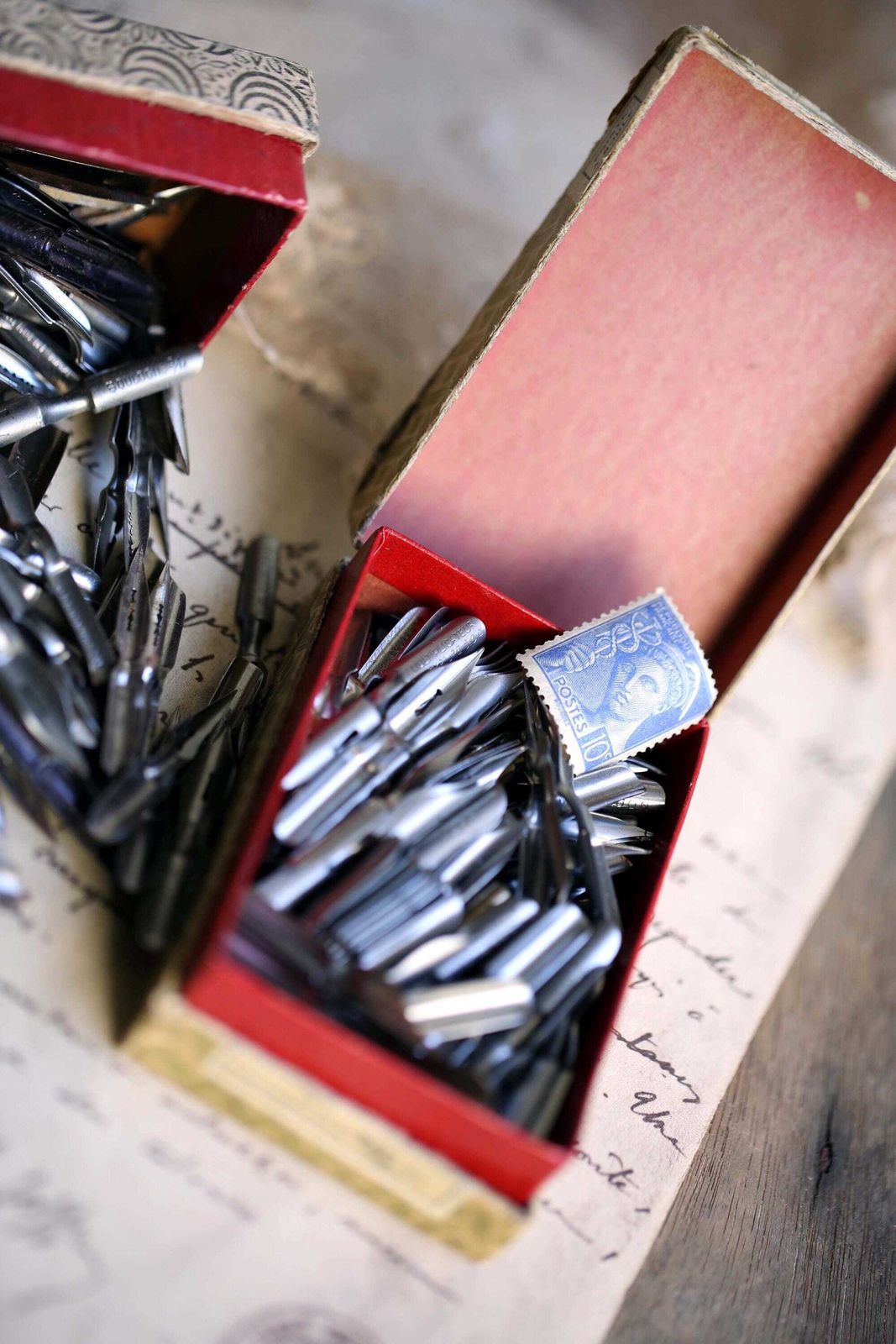 photo furniture 2 Boxes Of Antique French Ink Pen Nibs Advertising Box Blanzy Poure & Cie