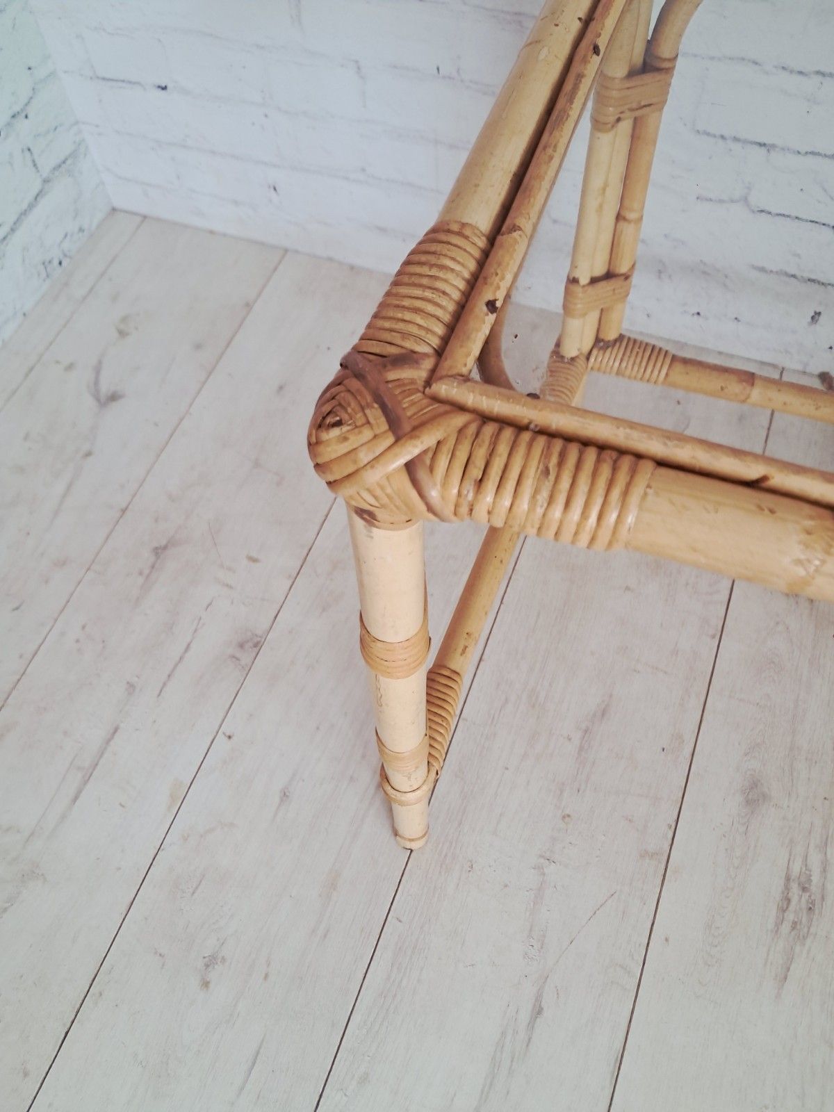 photo vintage Vintage Bamboo Nest Tables Trio Glass Top Rattan Side Tables Boho Coastal 1970s