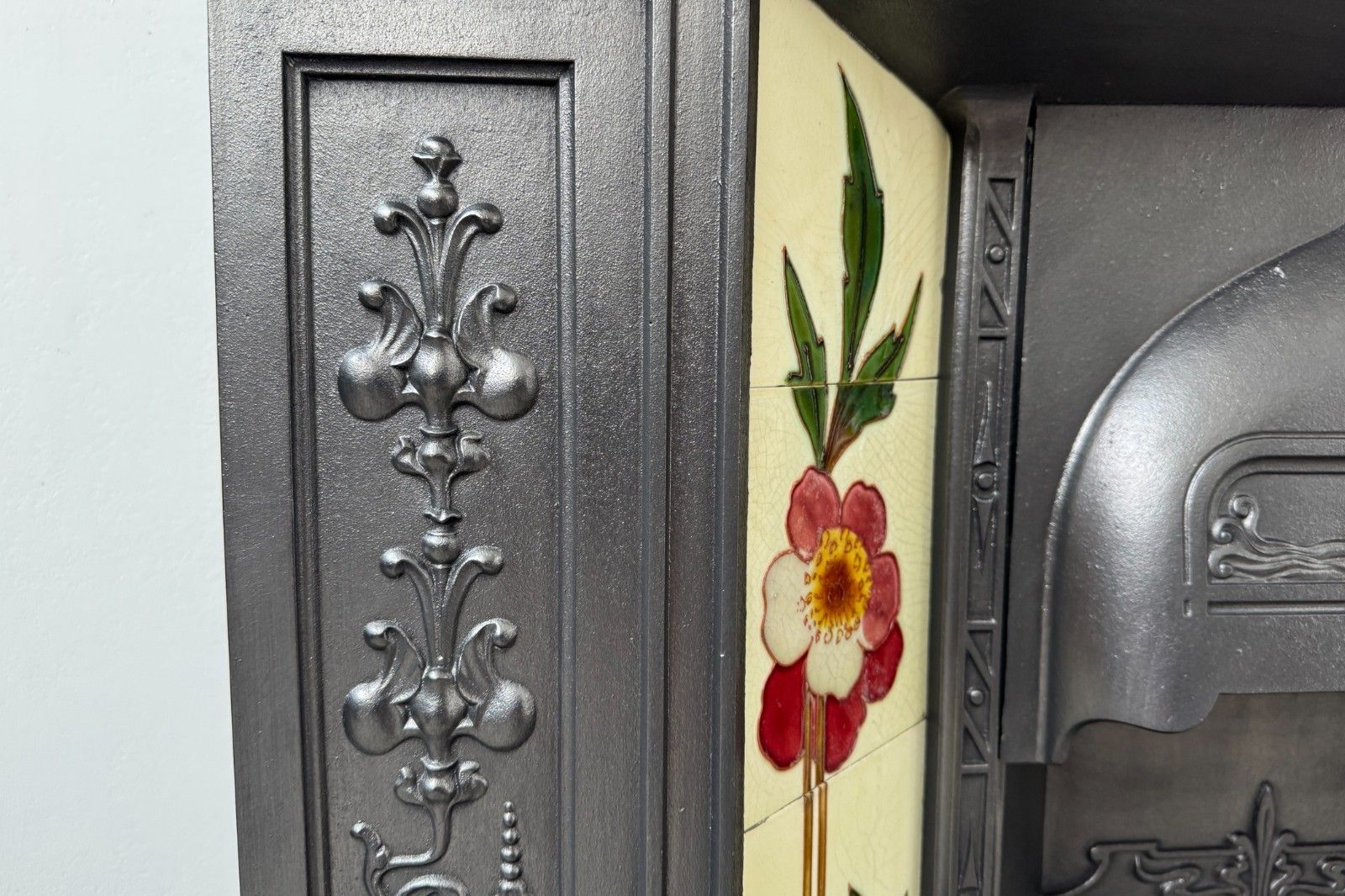 Edwardian Cast Iron Tiled Fireplace Circa 1902. Large Antique Reclaimed Restored photo vintage