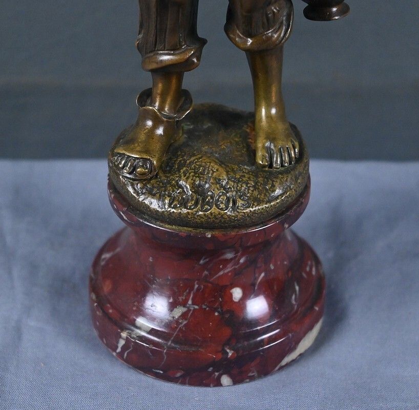 photo furniture Bronze Sculpture "The Little Water Carrier" Signed Dubois – Late 19th Century