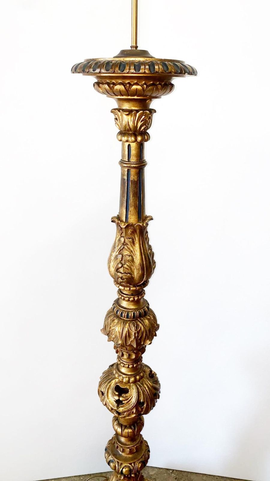 Pair Florentine Lamps Floor Light Carved Giltwood Baroque. photo vinterior