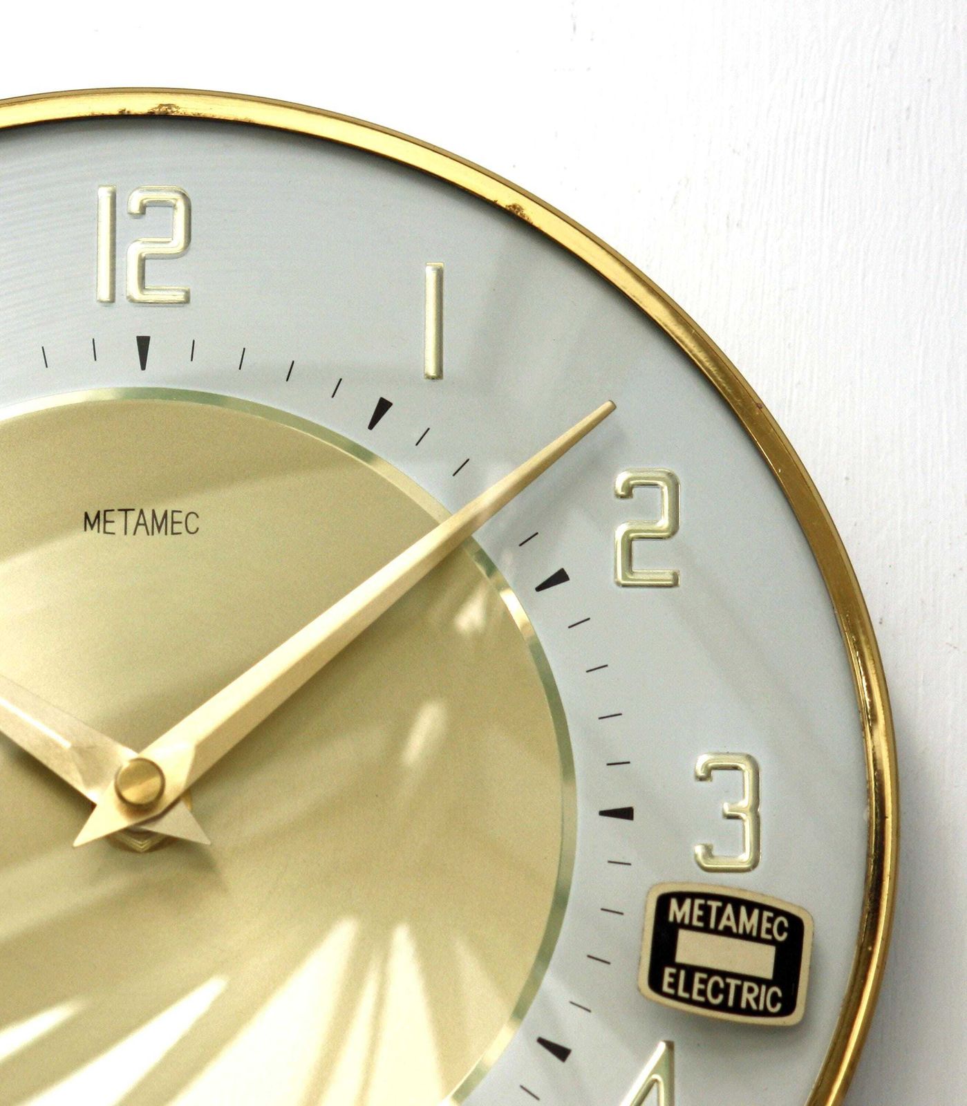 Metamec Wall Clock   Vintage 20cm Retro Atomic Era Mid Century Style Clock Gift Off The Wall Clocks photo for sale