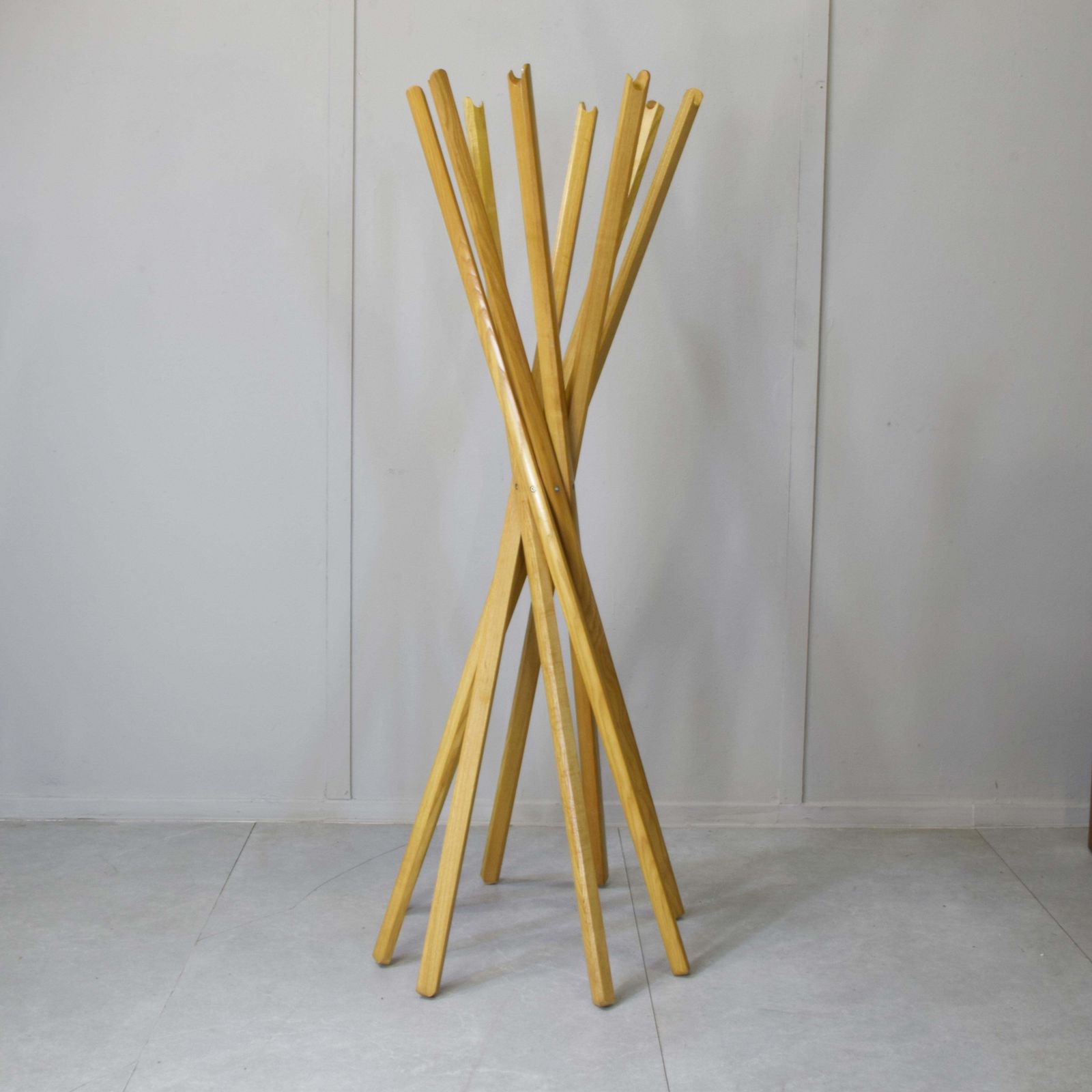 Mid Century Modern Coat Rack By Zanotta Maple Wood Italy 1974 photo 1097.0