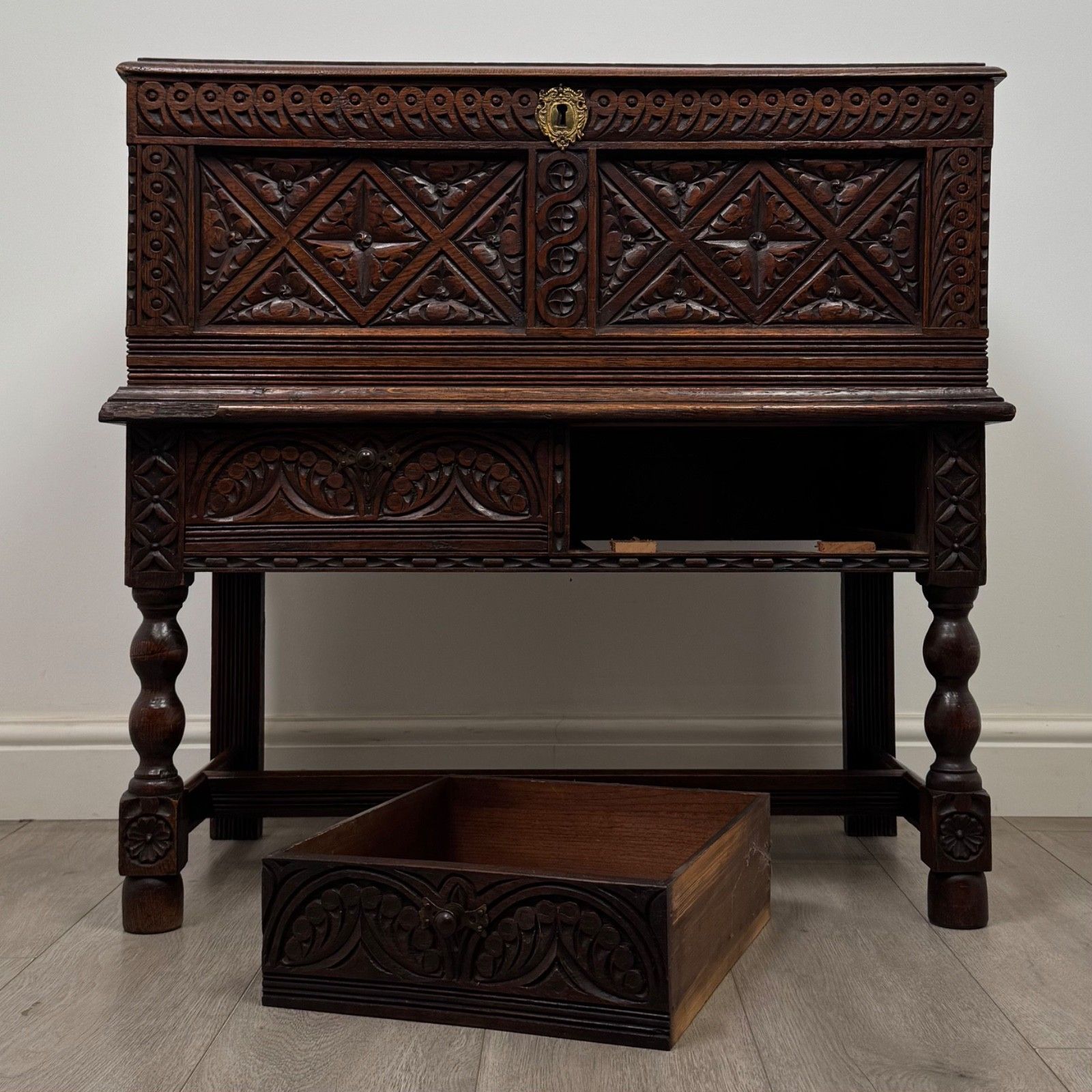Furniture Antique 19th Century Carved Victorian Chest On Stand In Oak ( Af 5799 ) photo