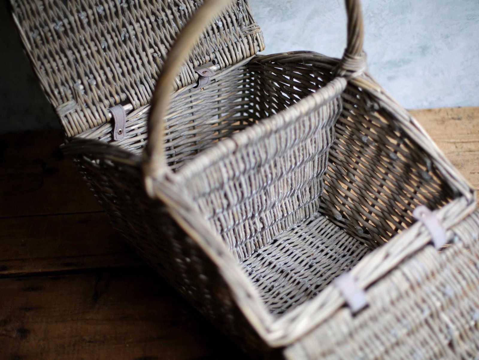 Vintage Wicker Picnic Basket Food Hamper With Double Lids photo vintage