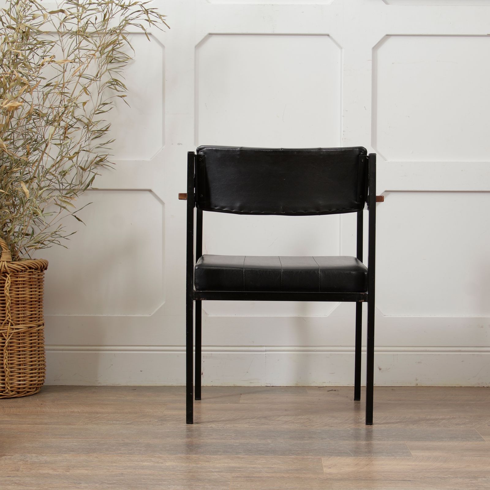 photo furniture Steel Tubular Industrial Vinyl Mid Century Armchair