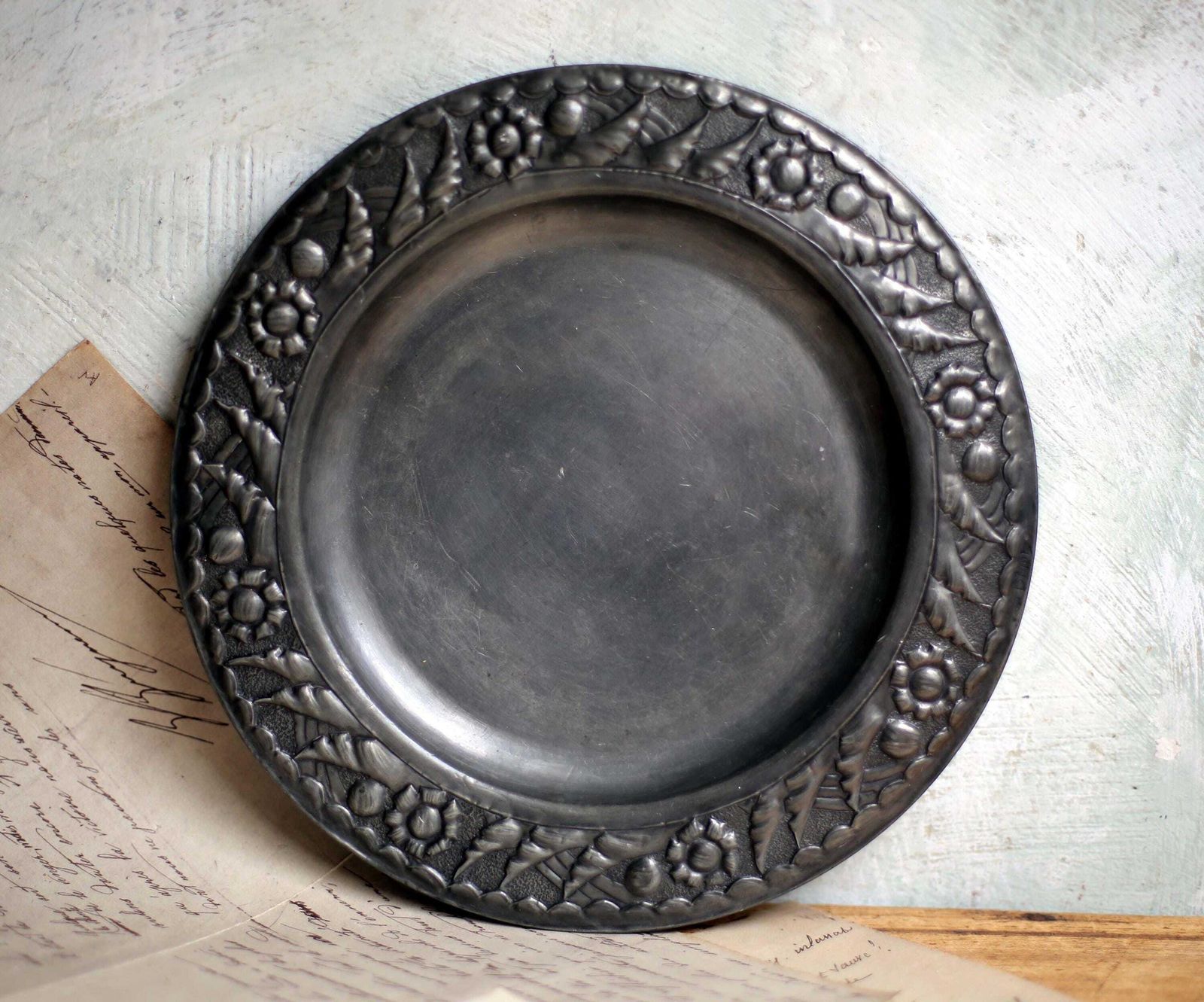 Antique Art Nouveau Pewter Plate Round Arts & Crafts Tray