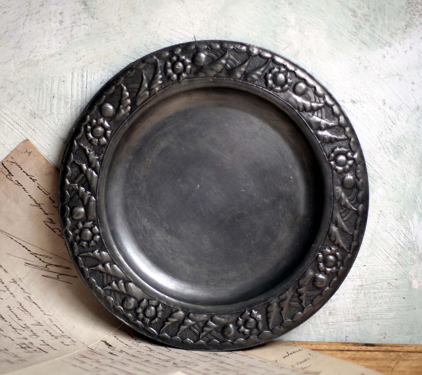 Antique Art Nouveau Pewter Plate Round Arts & Crafts Tray photo for sale