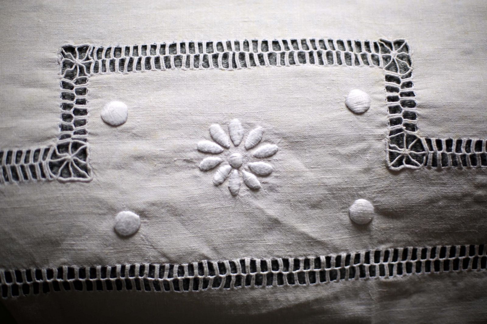 photo furniture Large Antique French Bed Sheet White Metis Monogrammed Homespun Hand Embroidered Loomed Fabric Ac Double