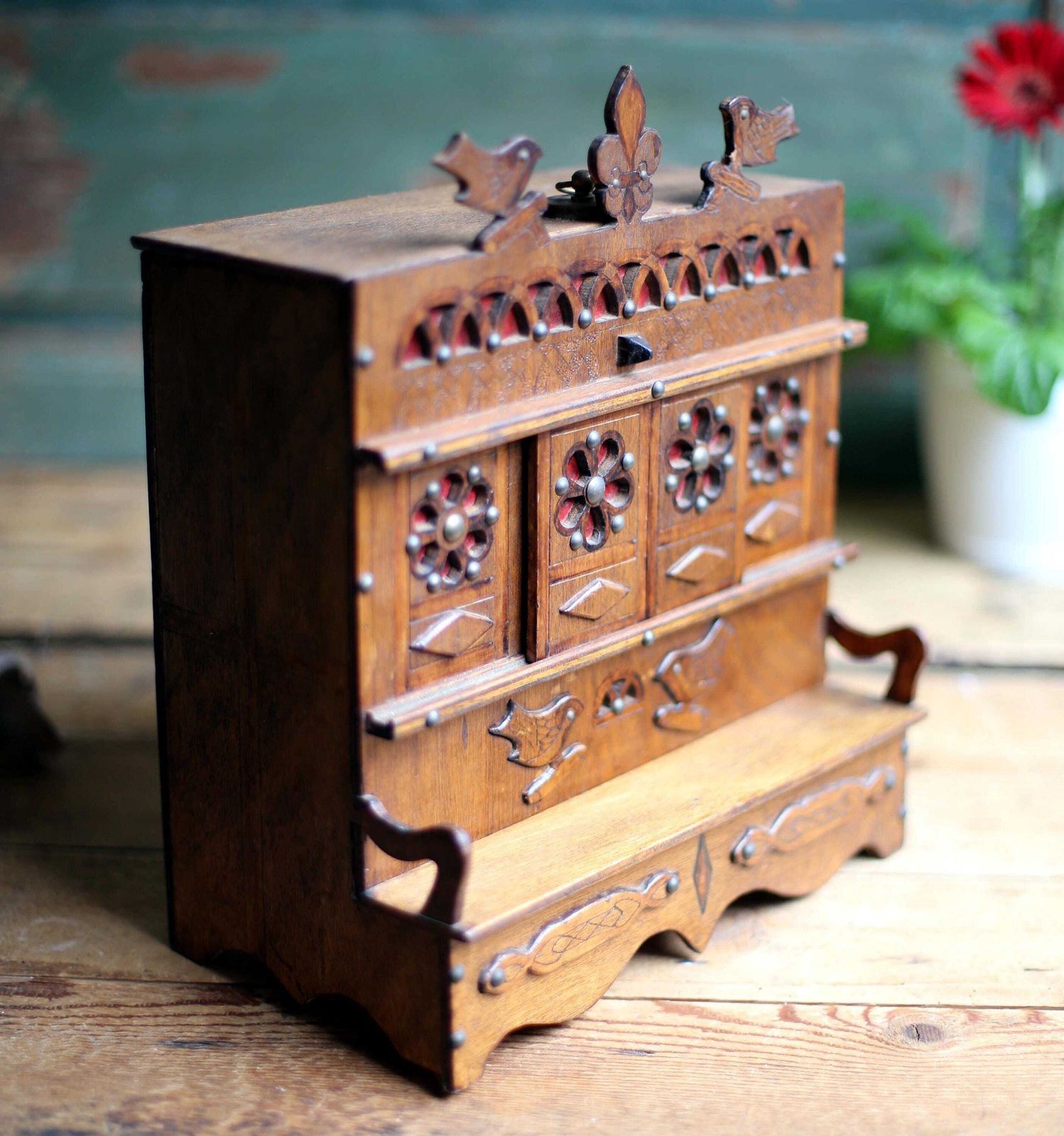 Antique Miniature Breton Bed Box Folk Art Small Carved Tramp Art Lit Clos photo furniture