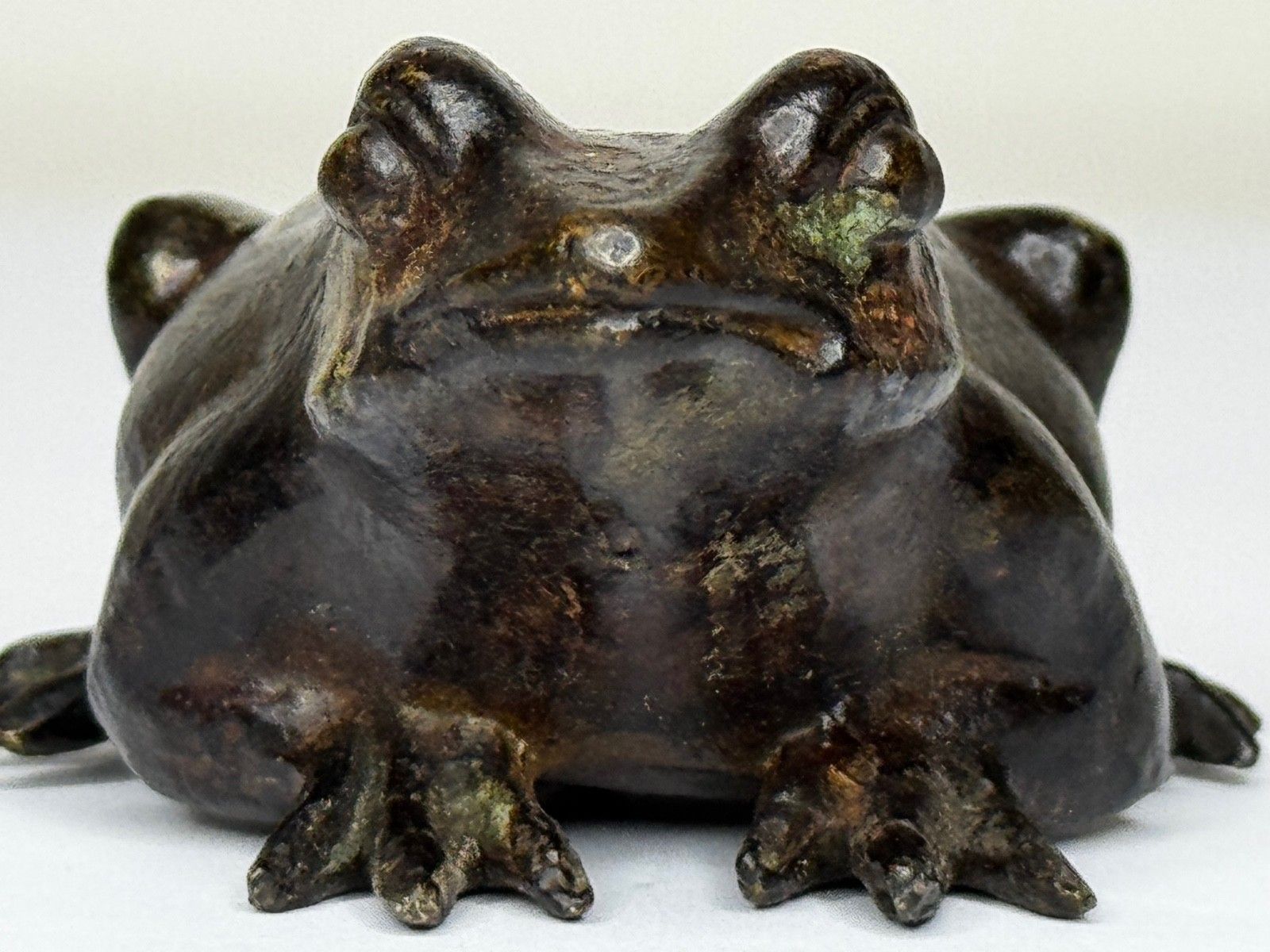 19e-eeuwse Franse bronzen kikker, Parijse werkplaats ca. 1850, sculptuur in de stijl van Moigniez photo buy