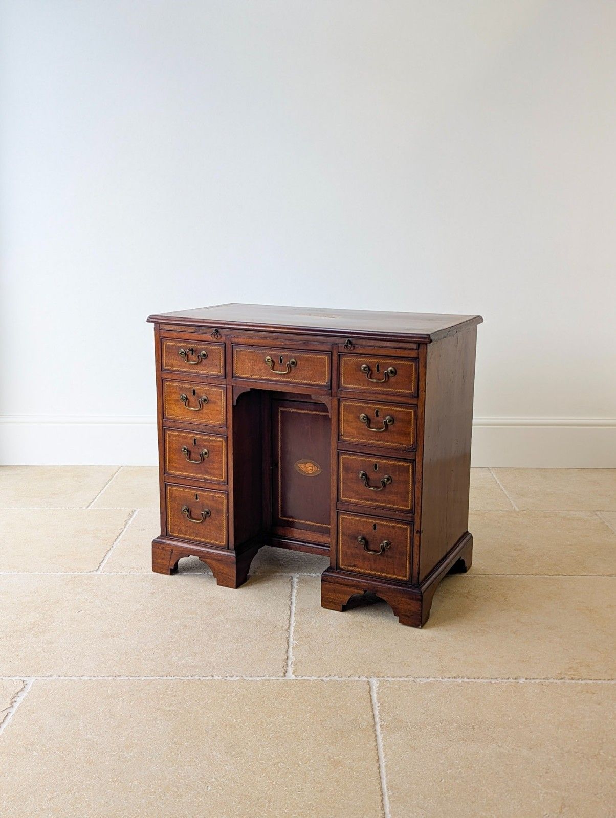 Furniture Antique Georgian Sheraton Mahogany Kneehole Desk C.1790 photo