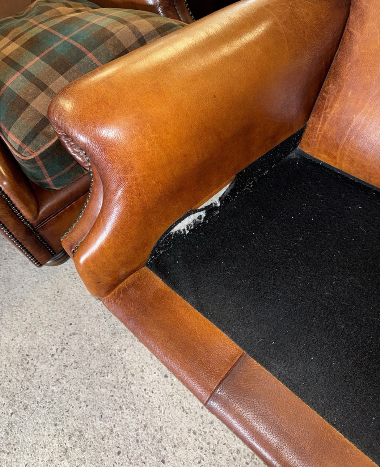 850.0 Tetrad Tan Real Leather Wingback Chair photo