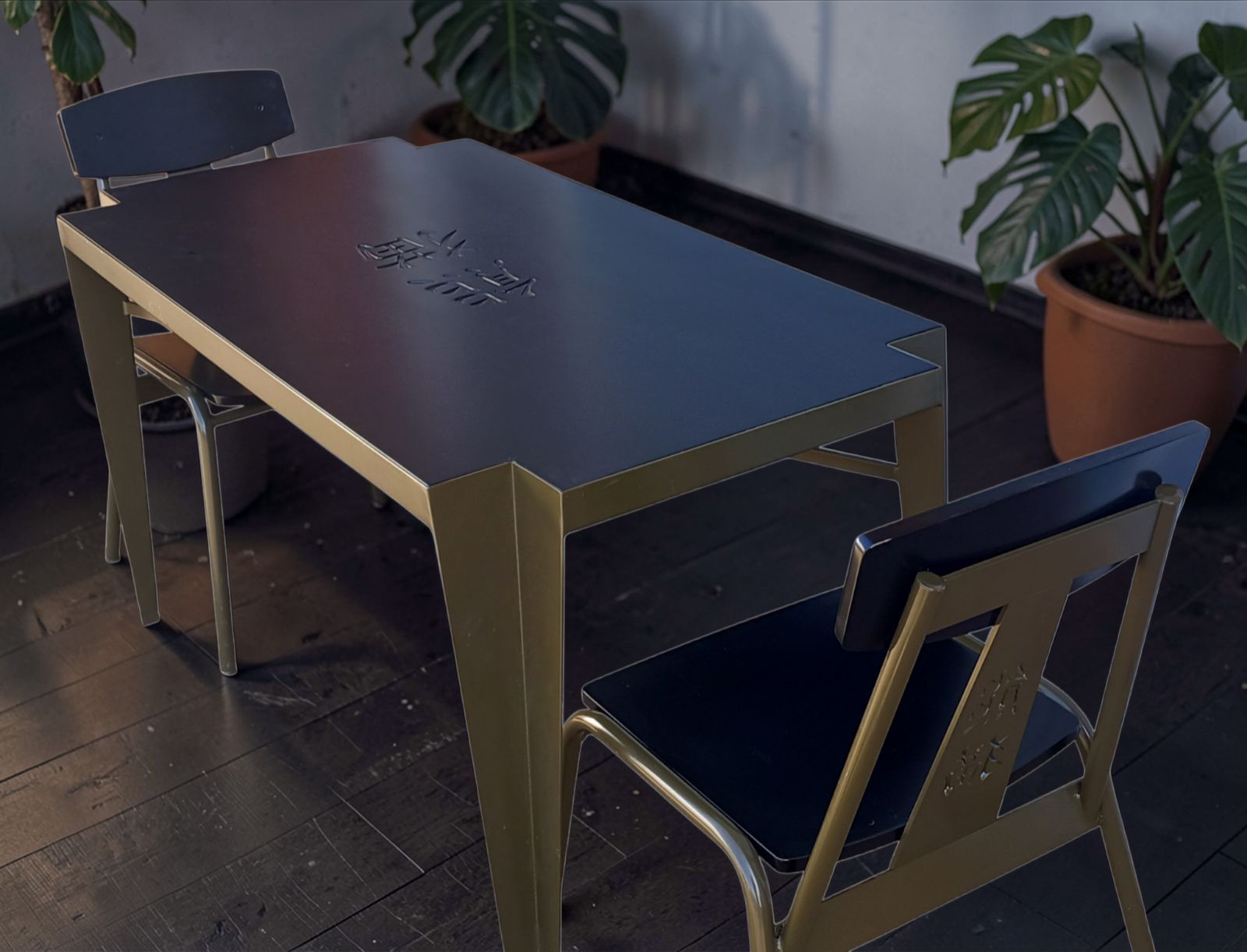 Rare Cravt Original 'Pandasia' Prototype Table & Chairs Set For Ouwehands Zoo, Netherlands.