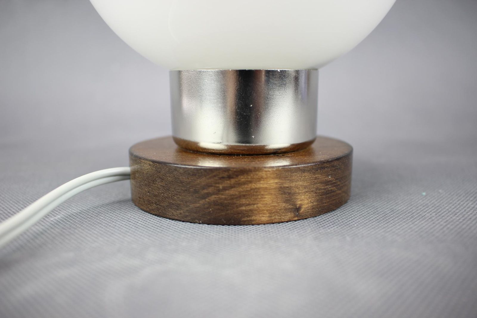 Lampe de table mid-century en verre opaline tchèque par Pokrok Žilina, années 1960 photo for sale