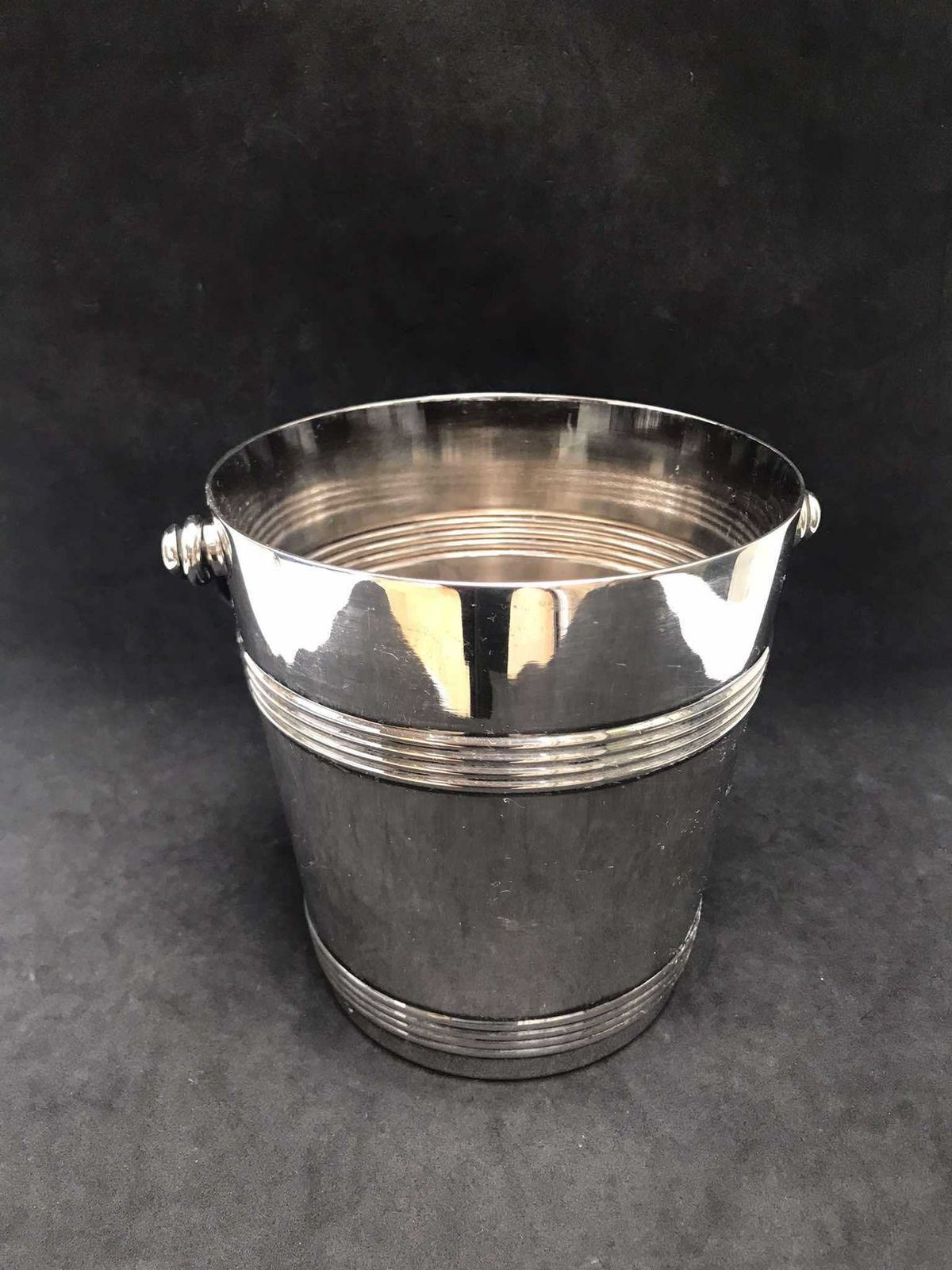 photo furniture Vintage Christofle Biarritz Ice Bucket: Silver Plated Art Deco Barware