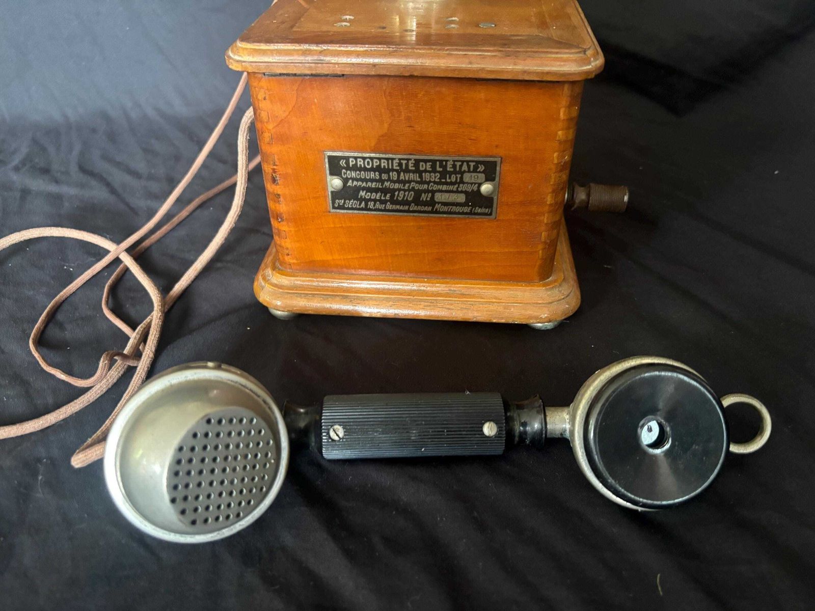 Hand Crank Telephone Circa 1934 French Telephone, Thomson Houston Model 1910 photo vinterior