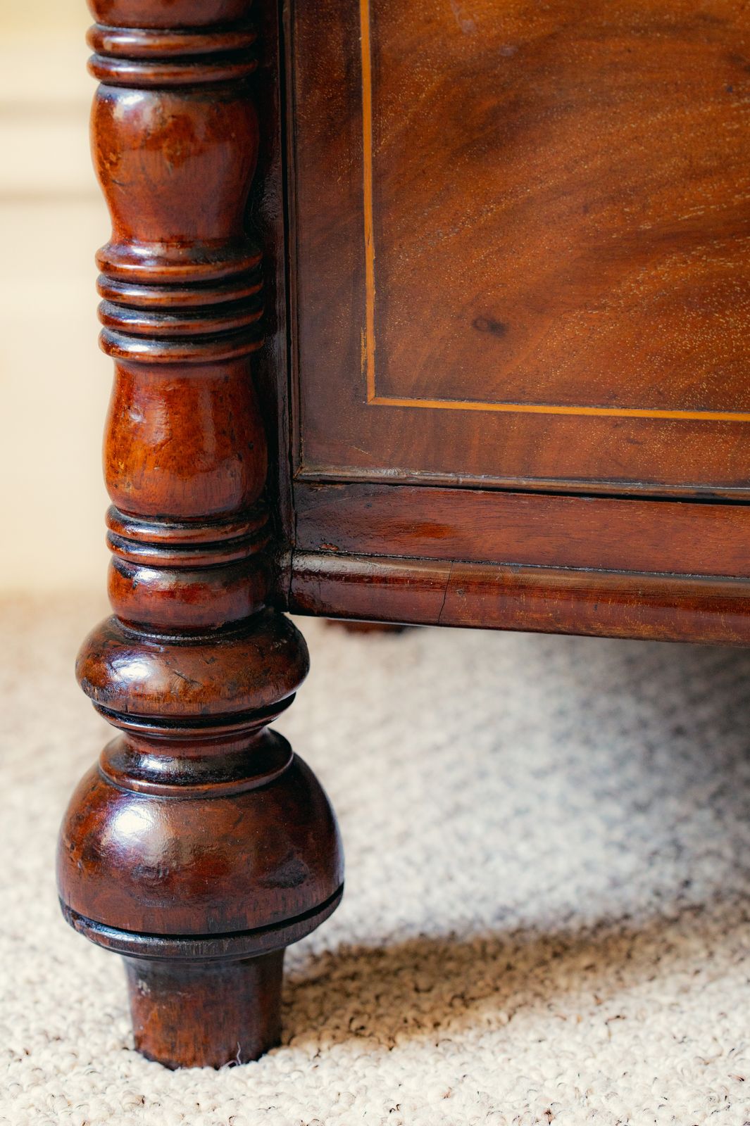 photo vinterior Mahogany Bow Front Chest Of Drawers By Jas Shoolbred & Co