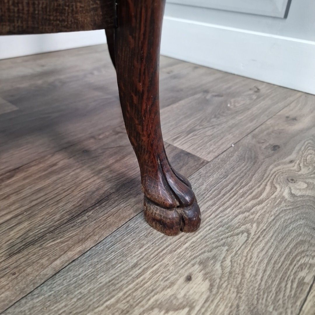 photo furniture Antique Plant Stand Table Solid Wood Carved Round Animal Foot Wooden Torchere