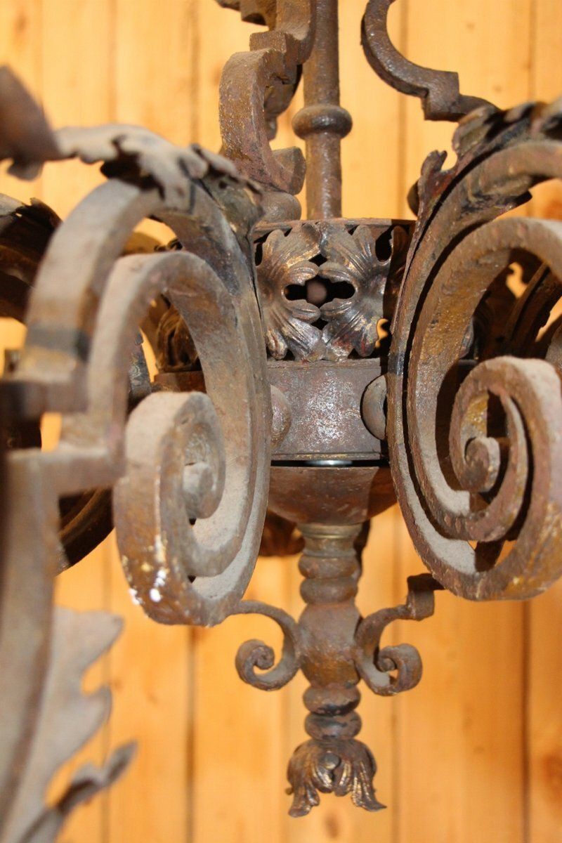 2602.0 19th Century Wrought Iron Chandelier With Coat Of Arms photo
