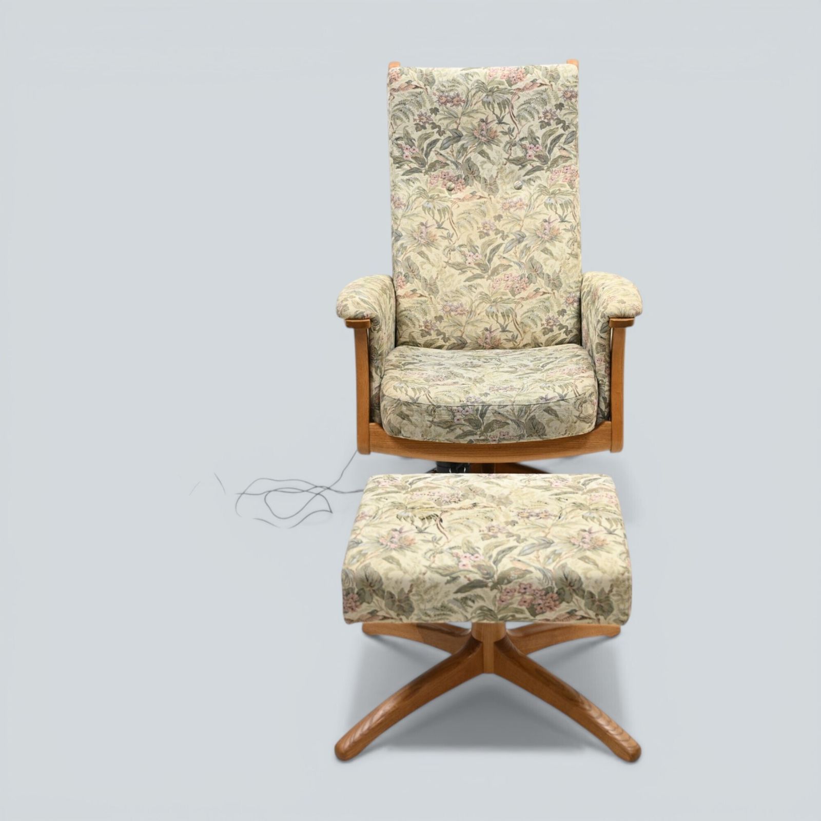 Ercol Electric Recliner Armchair Light Finish Free Uk Delivery* photo furniture