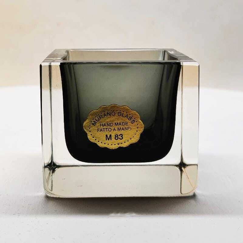 Cendrier carré ou vide-poche en verre de Murano soufflé à la main, par Flavio Poli pour Seguso, années 1960. Fabriqué à Murano, Italie photo for sale