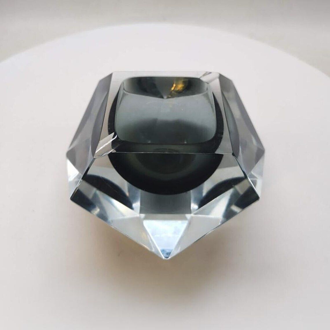 Cendrier ou vide-poche en verre de Murano, années 1960, par Flavio Poli pour Seguso. Fabriqué en Italie. 14 cm / 5,51 pouces photo vinterior