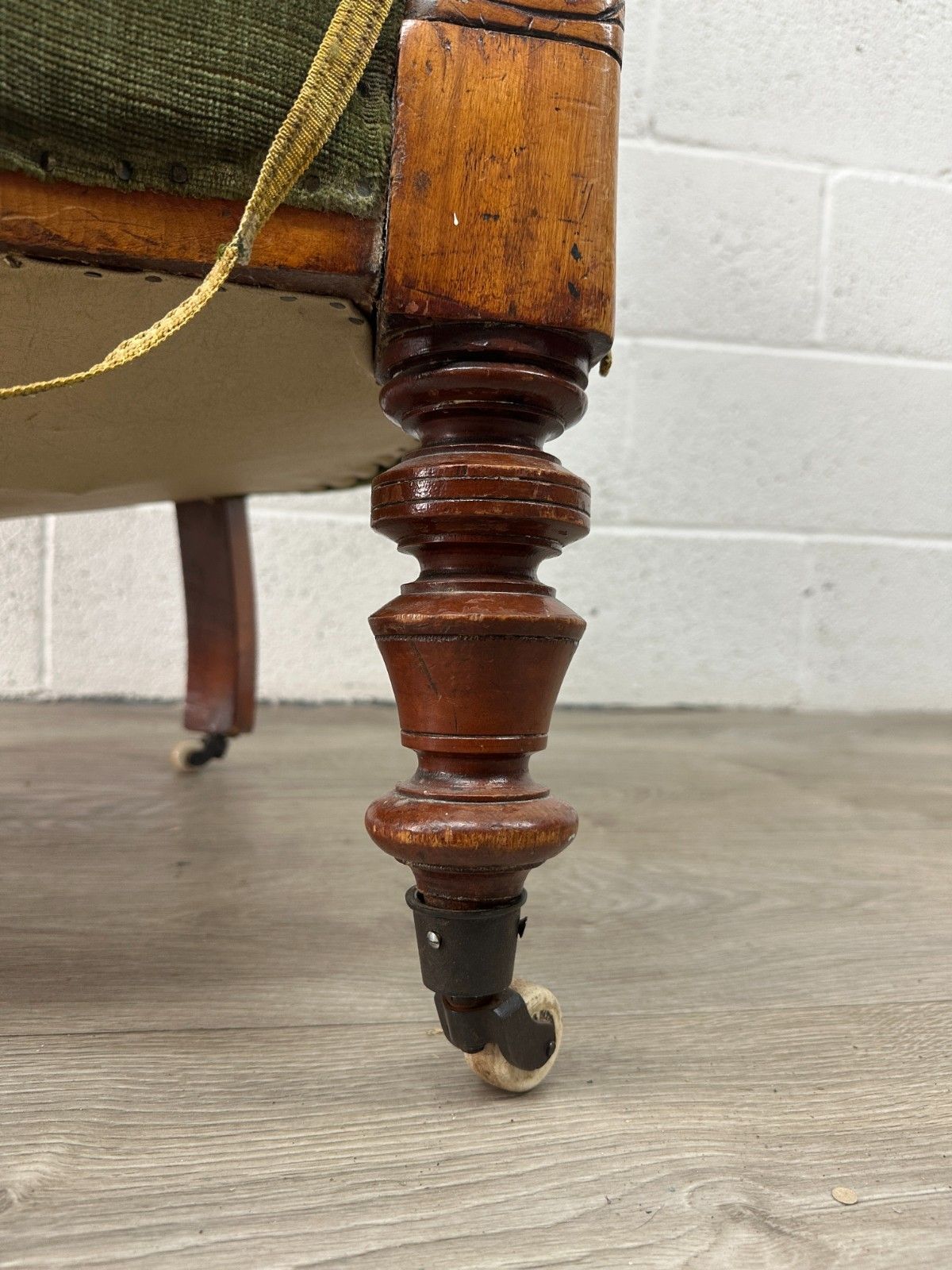 photo furniture Victorian Carved Mahogany Armchair Green Upholstery Button Back Original Castors