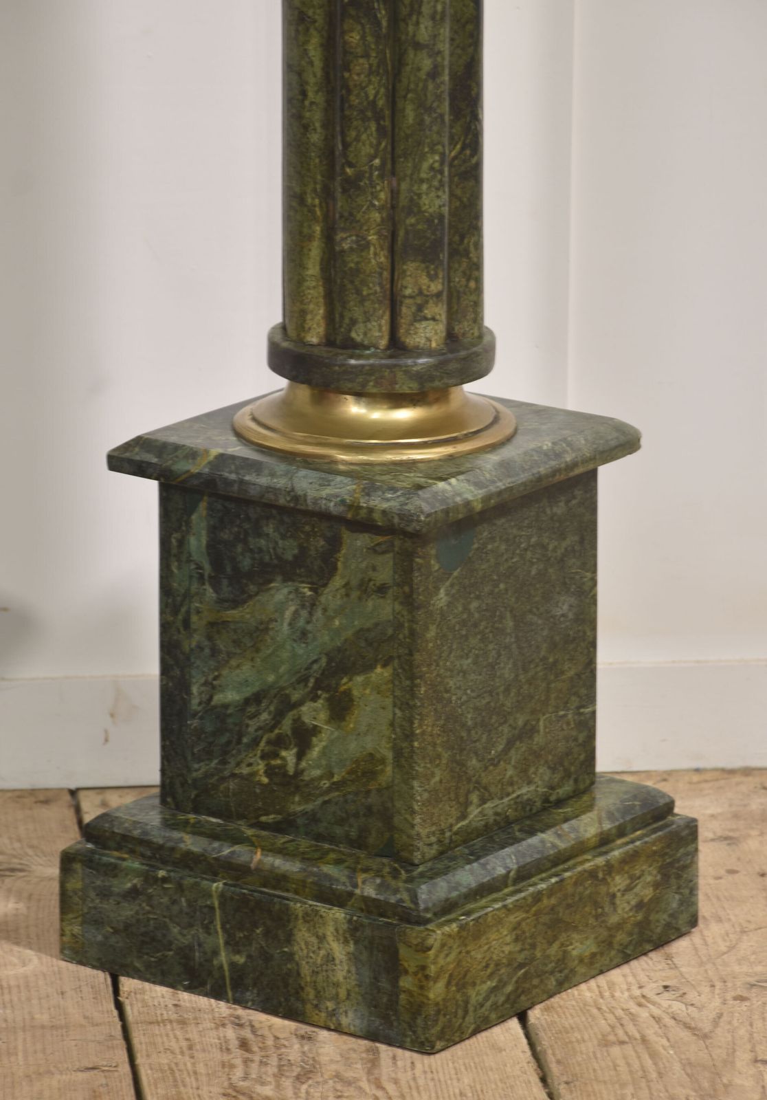 Pair Of Classical Style Verde Antico Marble Pedestals photo vinterior