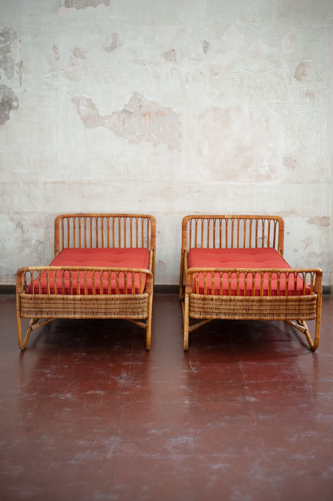 photo vinterior Pair Of Bamboo Dog Daybed   1960s