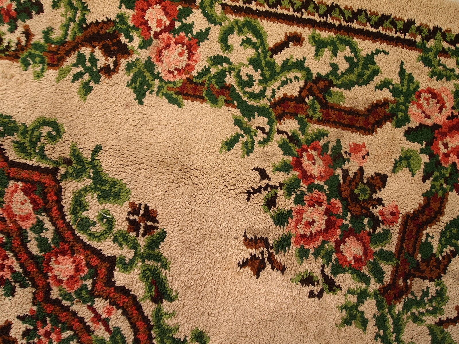 Vintage Belgian Savonnerie Wool Rug With Floral Medallion — 6'5" × 9'8" — 1960s photo vintage