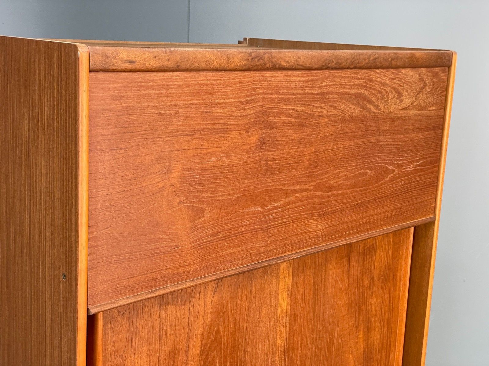 250.0 Vintage Austinsuite Teak Wardrobe Retro 1970s Shelves Clothes Cupboard Eb12078 photo