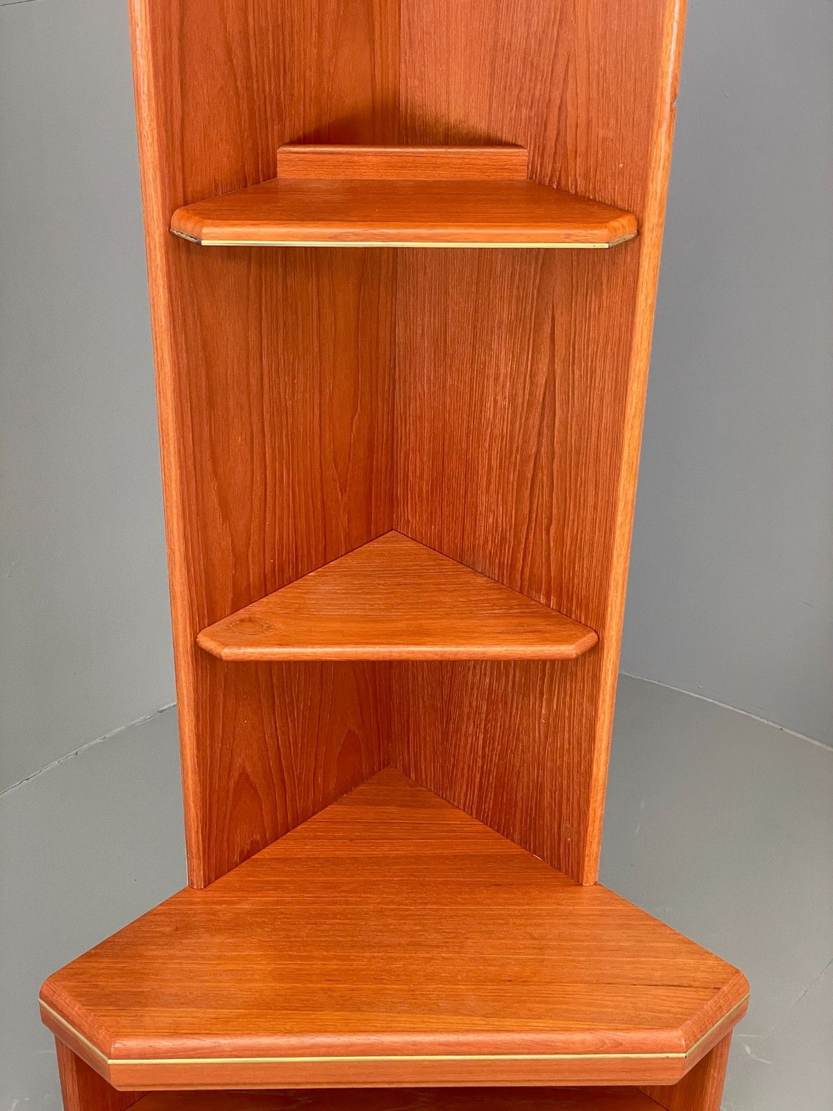 photo vintage Vintage G Plan Corner Shelving Unit Teak 1970s Retro Mid Century Eb12204