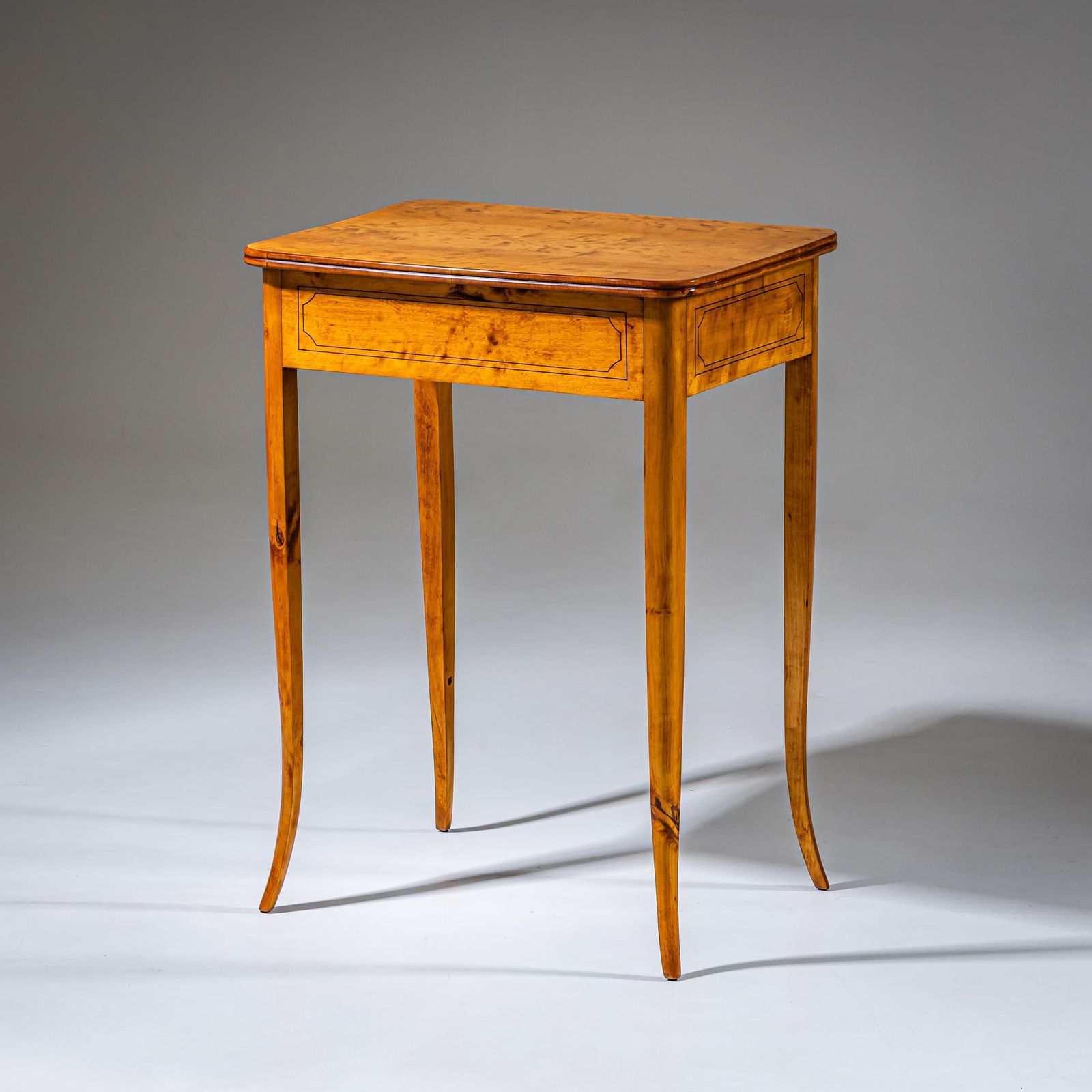 Biedermeier naaitage in berk, ca. 1820 photo vintage