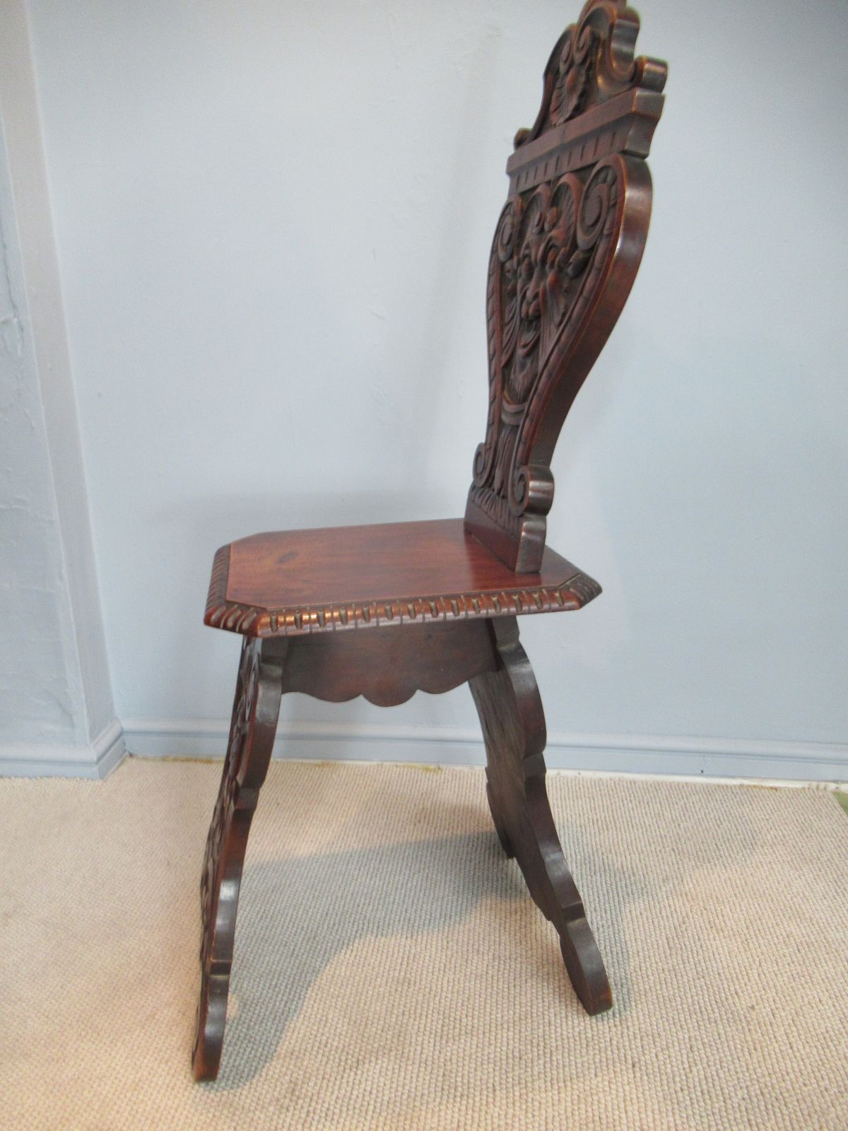 A Late Victorian Mahogany Carved Side / Hall Chair photo vintage