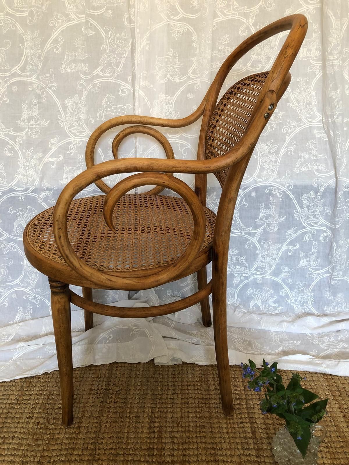 No. 11 Armchair By Michael Thonet For Zpm Radomsko, Austria, 1920s photo Furniture